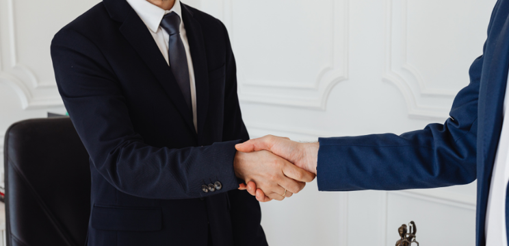 Главный специалист по сопровождению продаж